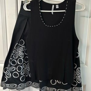 Very Vera 2 piece ladies skirt, P 14. The top VENINI space XL. scalloped edges.